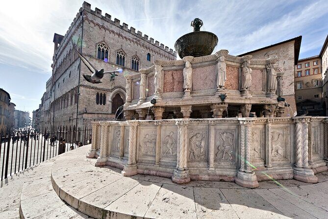 Private Guided Tour of Perugia and its Art Jewels - A simple walking loop that ends in the city’s photo magnet