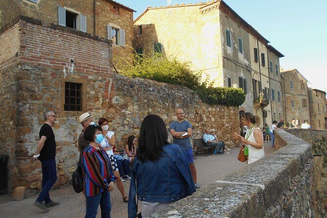 Private Guided Tour of Pienza on Foot - Palazzo Piccolomini: a papal residence with long roots