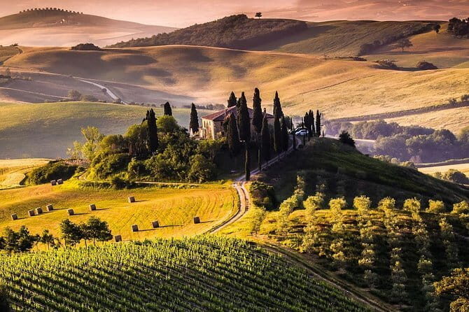 Private guided tour: Siena San Gimignano and Chianti - Getting started at Piazza Adua (and why the morning matters)