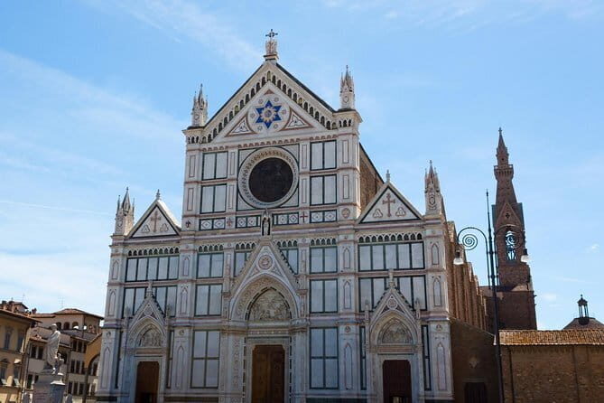 Private Guided Visit Florence's Santa Croce Basilica and Ancient Leather School - Key Things You’ll Notice