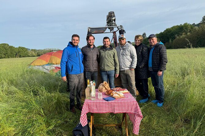 Private Hot Air Balloon ride in Tuscany countryside from Chianti - Who’s flying with you: private up to 2, with an overall cap