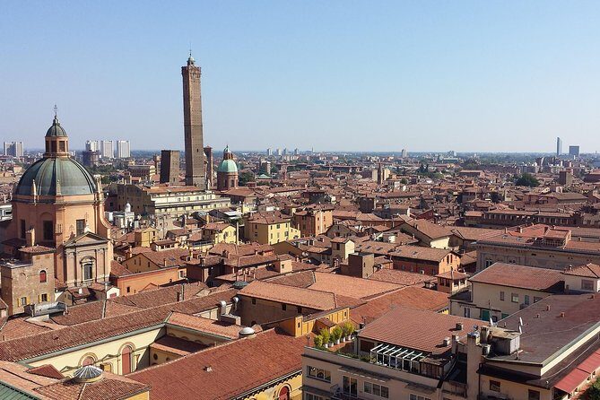 Private Local Tour Guide Bologna: Kickstart your Trip, 100% Personalized - A two-hour Bologna kickoff that turns confusion into direction