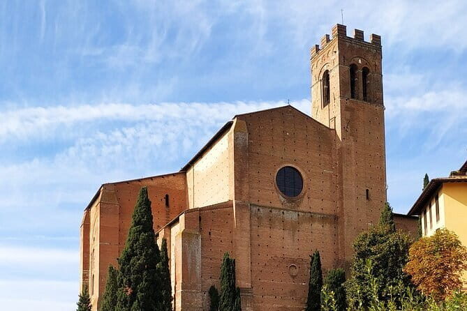 Private Minivan Tour to Siena and San Gimignano from Florence - San Gimignano in 60 minutes: Towers, Piazza della Cisterna, Rocca views