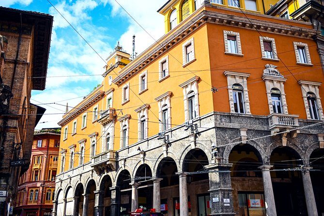 Private or semi-private tour of the historic center of Bologna - Archiginnasio: The University of Bologna in Real Spaces