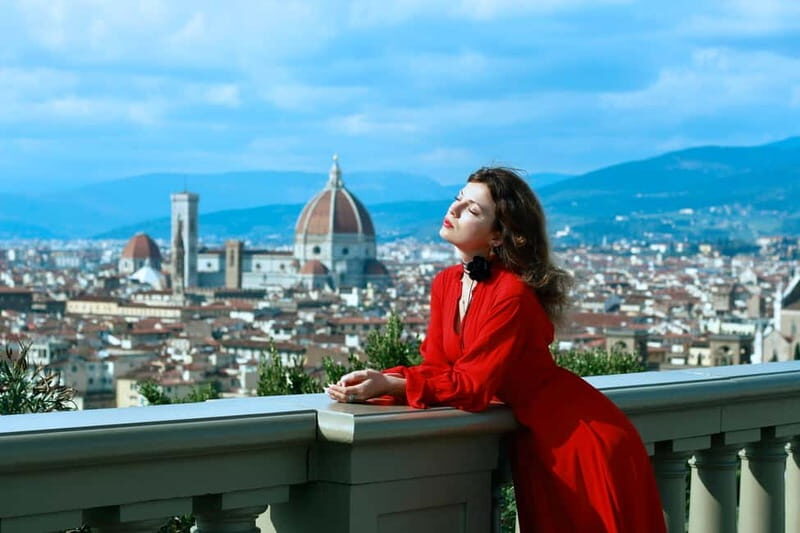Private photoshoot in Florence by professional photographer - Ponte Vecchio and the Major Squares: Classic Florence in Photos