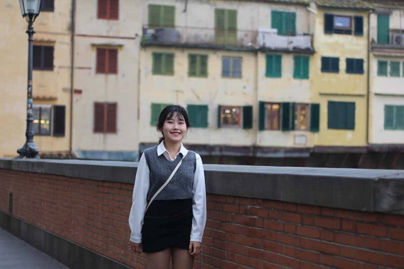 Private photoshoot in Florence by professional photographer - Posing Help and Outfit Choices That Keep You Looking Natural