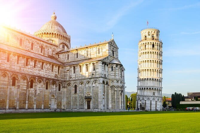 Private Pisa and Lucca Wine Tour from Florence - Getting picked up near Santa Maria Novella and starting at 9:00
