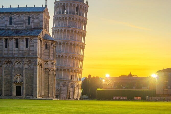 Private Pisa and Lucca Wine Tour from Florence - Transport, Wi-Fi, and comfort on an 8-hour loop