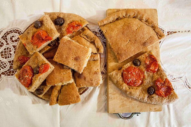 Private Pizza & Tiramisu Class at a local's home with tasting in Bologna - Why a Bologna private kitchen beats the big-class format