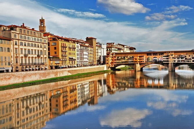 Private Renaissance Discovery Tour of Florence - From Uffizi colonnade to goldsmith shops: art, commerce, and the Arno