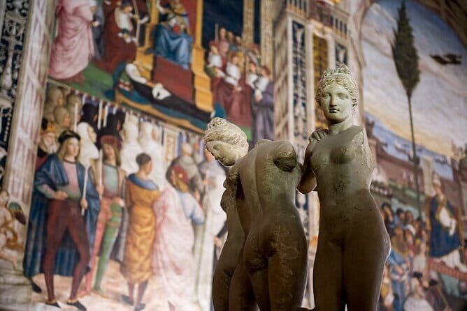 Private Siena San Gimignano Tour from Florence with Winery Lunch - Siena with a guide who puts the pieces together