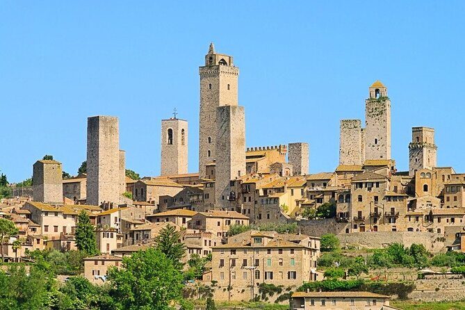 PRIVATE TOUR: Full-Day Volterra & San Gimignano with Wine Tasting Experience - Podere La Marronaia–Le Colonne: biodynamic lunch plus five wine tastings