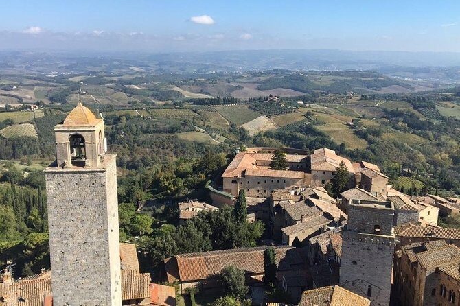 Private Tour in San Gimignano - Porta San Giovanni to Porta San Matteo: a route that saves your energy