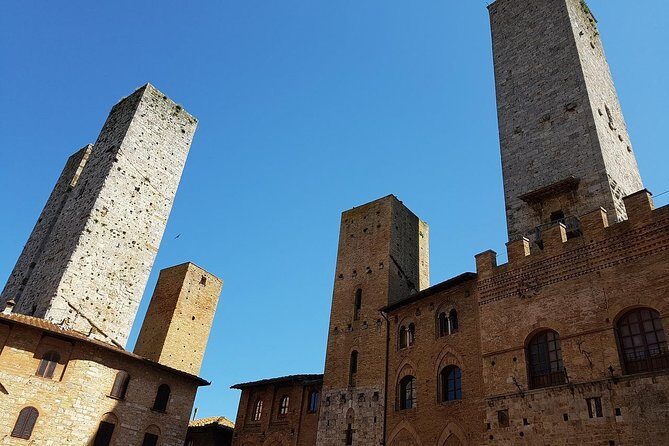 Private Tour in San Gimignano - Palazzo Pubblico and Torre Grossa: art, Civic power, and the 54-meter climb