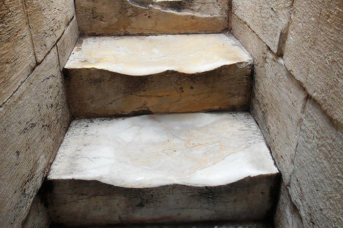 Private Tour of Leaning Tower Pisa Top Attractions w Local Guide - Cathedral Square architecture: what you notice after an art historian explains it