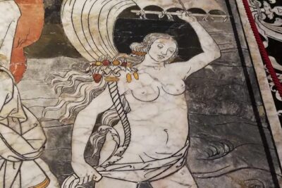 Private Tour of Siena Cathedral - Meeting at Santa Maria della Scala and finding the bronze portal