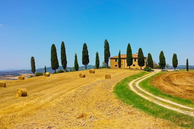 Private Tour: Orcia Valley to Montalcino and Montepulciano with Brunello Wine Tasting - Stop 2: Pienza’s Historic Center and Pecorino Moments
