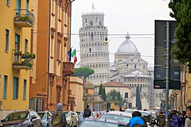 Private Tour: Pisa and Lucca from Florence - Piazza dell’Anfiteatro in Lucca: lunch, shade, and Roman leftovers