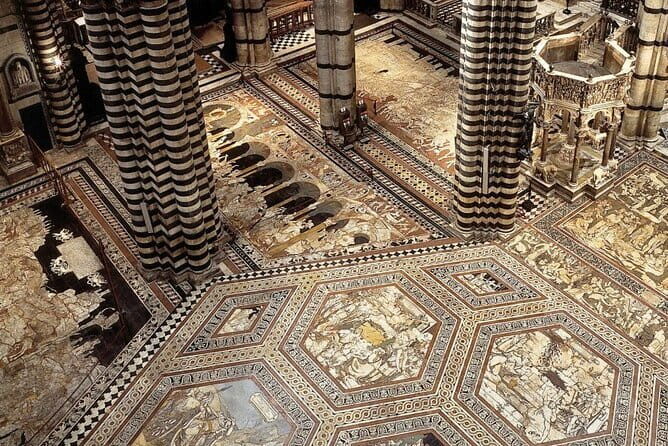 Private tour Siena, San Gimignano and Monteriggioni, lunch in the cellar - Siena on Foot: Basilica of San Domenico and the Santa Caterina Detail