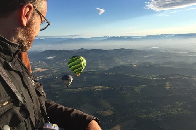 Private Tour: Tuscany Hot Air Balloon Flight from Firenze - Safety Briefing, Captain and Crew Team Energy, and the Balloon Setup