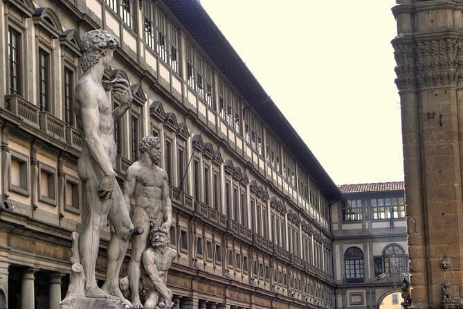 Private Tour: Walking Tour plus The Uffizi guided Tour - The walking portion: Florence landmarks, explained at human speed