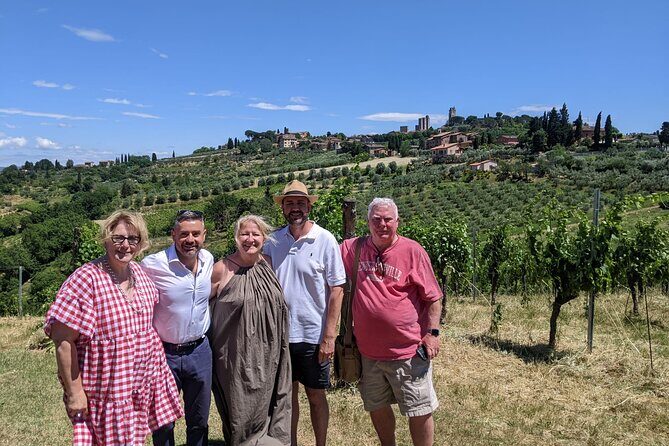 Private tour Wine and cheese a perfect combinations val 'Orcia - Podere Il Casale cheese farm: production tour and terrace lunch in Val d’Orcia