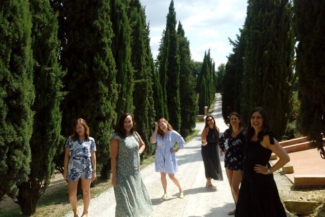 Private tour Wine and cheese a perfect combinations val 'Orcia - Montepulciano winery: bruschetta pairings and an underground cellar tour