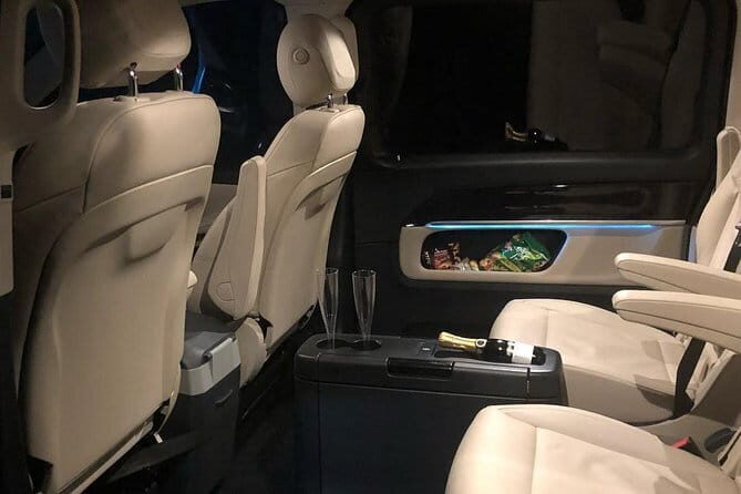Private transfer from Florence to Sorrento - Door-to-door pickup in Florence: where you meet the driver