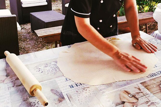 Private Tuscan Cooking Class And Wine Tasting in Radda in Chianti - Price and value: what $166 buys you in Chianti