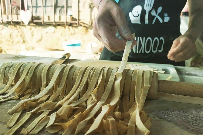 Private Tuscan Cooking Class And Wine Tasting in Radda in Chianti - Your morning flow: tastings first, then three dishes from scratch