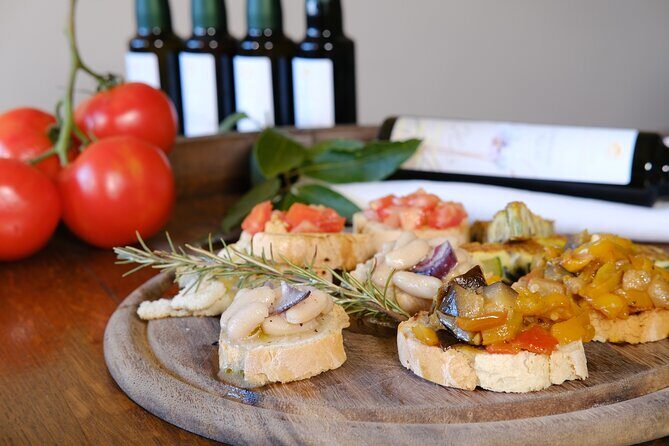 Private Tuscan Lunch with Wine & Evo oil tasting in the Vineyard - The view matters: San Gimignano, but make it quiet