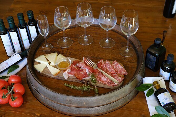 Private Tuscan Lunch with Wine & Evo oil tasting in the Vineyard - Buying olive oil, balsamic, and wine to take home