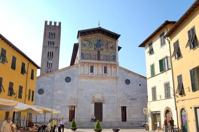 Private walking tour of Lucca city centre and the walls - Why Lucca’s walls and squares are a smart first-day plan
