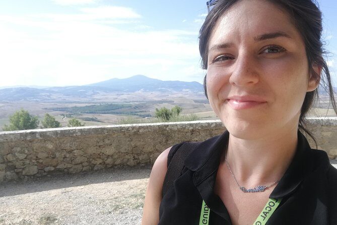 Private Walking Tour of Pienza with Licensed Tour Guide - Pecorino Cheese Tasting: Small Stop, Real Connection