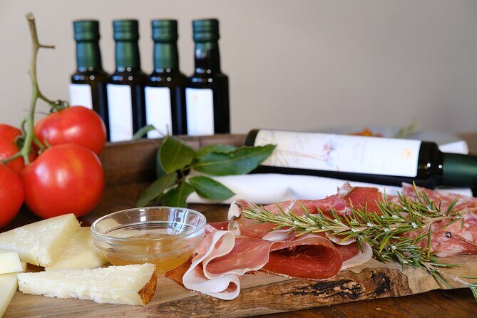 Private wine & EVO Oil Tasting with Tuscan Meal - Guided tasting: organic wine, extra virgin olive oil, balsamic vinegar