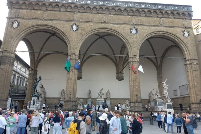 Renaissance Florence & the rivalry of Michelangelo and Leonardo - A Renaissance rivalry tour that starts at Piazza della Signoria