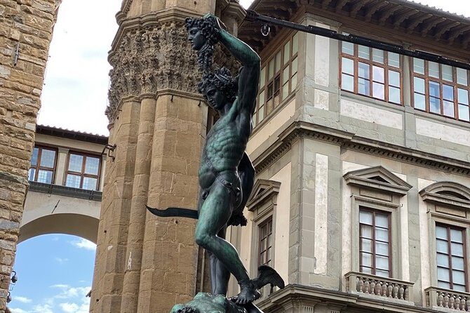 Renaissance Secrets with Elvis - Walking experience - Piazza della Signoria and the Medici angle on power