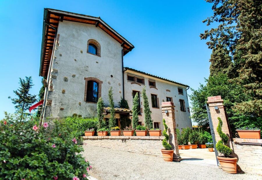 Romantic Escape in Tuscany with Overnight and Wine Tasting - Weather changes: what to do if plans shift