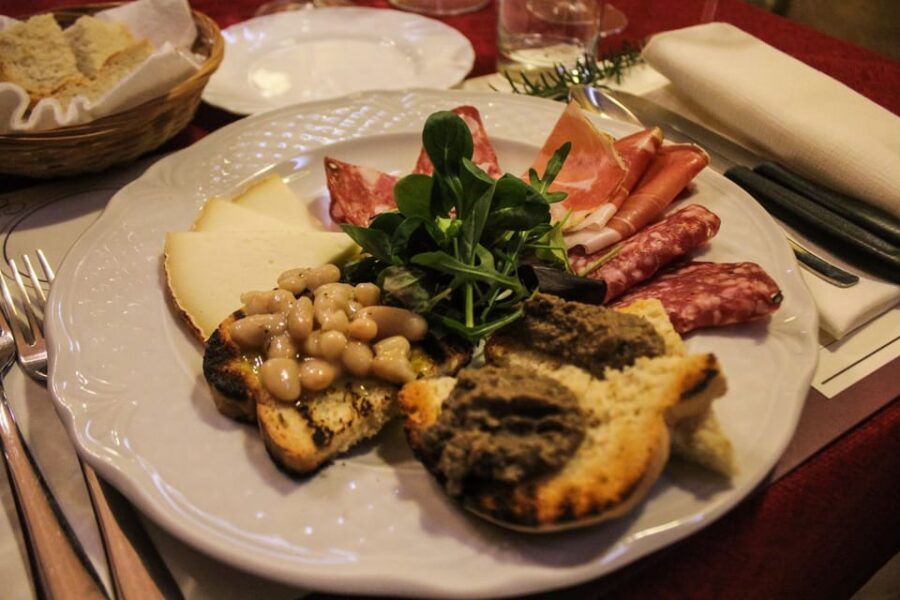 ROMANTIC WINE TOUR FOR 2 - Wine Tour in Chianti (Tuscany) - Olive oil and balsamic tasting: the easy add-on that changes your palate