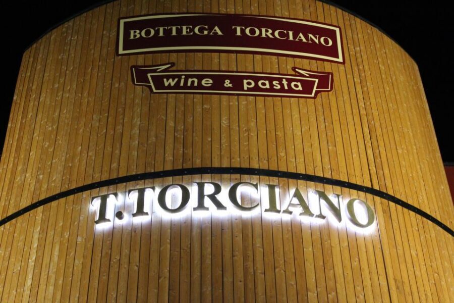 San Gimignano: 2-Hour Wine & Gourmet Tasting with Drinks - Logistics near San Gimignano: meeting point, parking, and timing reality