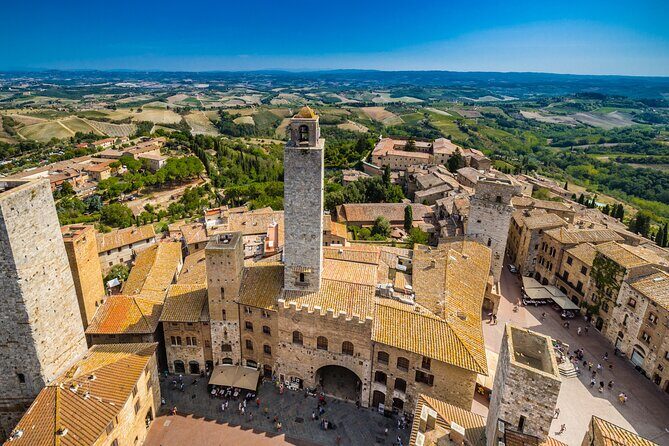 San Gimignano, Chianti and Montalcino Tour through Tuscan wine - Who should book this Tuscany wine-and-towns day?