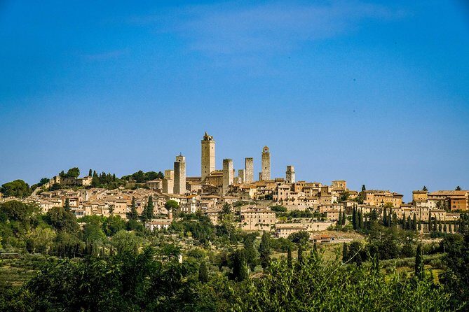 San Gimignano: Chianti wine tasting - Food included: bruschetta, cured meats, and cheese