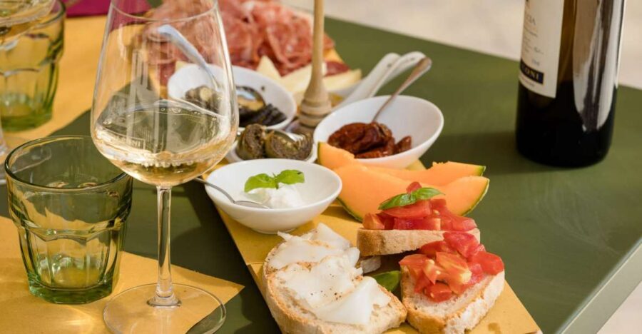 San Gimignano: Chianti wine tasting experience - What You’ll Taste: 4 Chianti and Tuscan Wines with Real Pairings