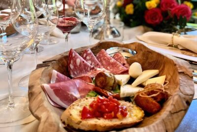 San Gimignano Romantic Dinner in the Vineyards - Your Four-Course Tuscan Dinner (and What It Usually Includes)