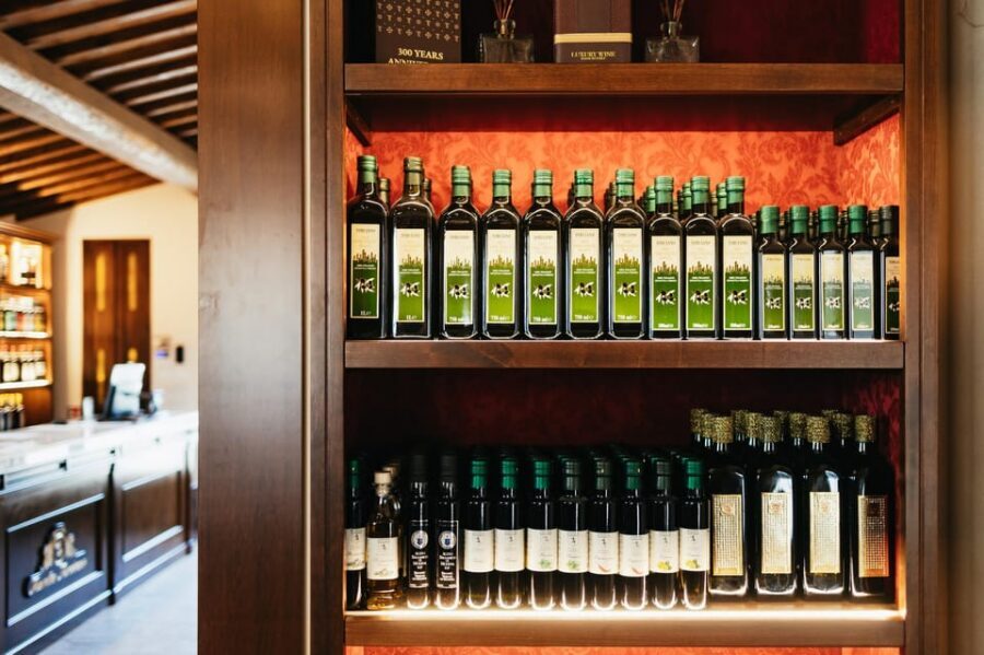San Gimignano: Tuscan Vineyard Lunch with Wine Tasting - Vineyard Views and Free Time: Photos, Gardens, and a Slower Pace