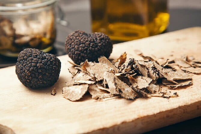 San Gimignano Wine Tasting With Truffle Tour - Truffle-based lunch and wine: where the day shifts from searching to tasting
