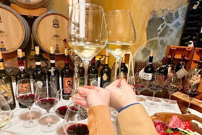 San Gimignano Wine Tour and tuscan appetizer for small group - Tenuta Torciano Winery pours: Chianti, Vernaccia, rosè, and olive oils