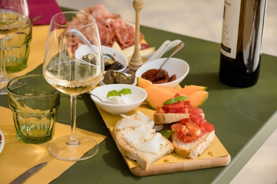 San Gimignano: Winery Tour with Wine Tasting and Lunch - Price and Value: Why $82 Can Make Sense