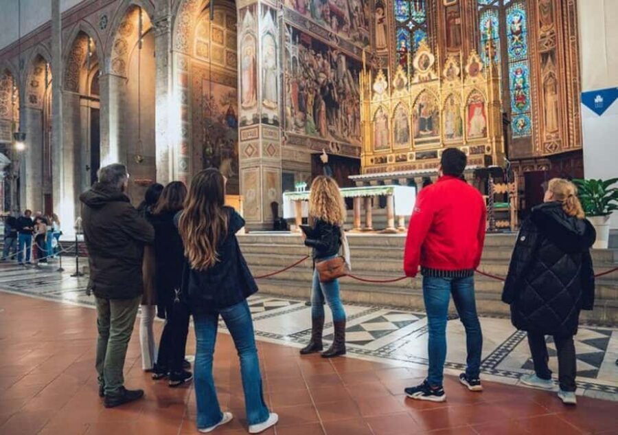 Santa Croce Church Guided Tour in Florence - Brunelleschi’s Cappella de’ Pazzi: architecture that feels calm