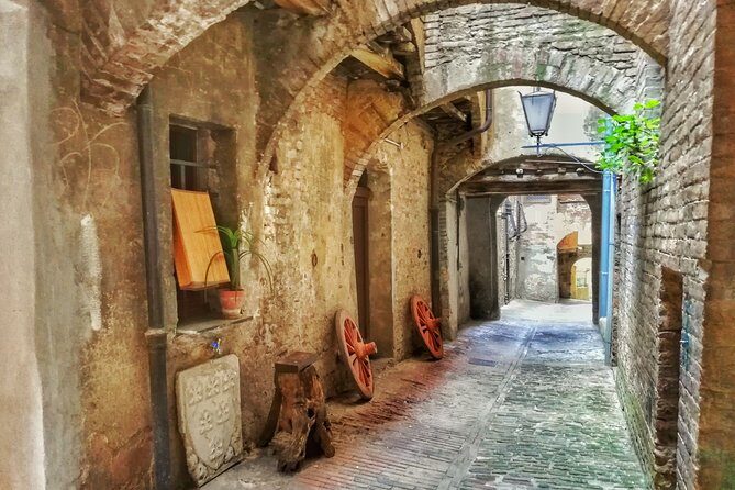 Secret Siena Walking Tour - Meeting at Piazza S. Domenico: A Smart Starting Point